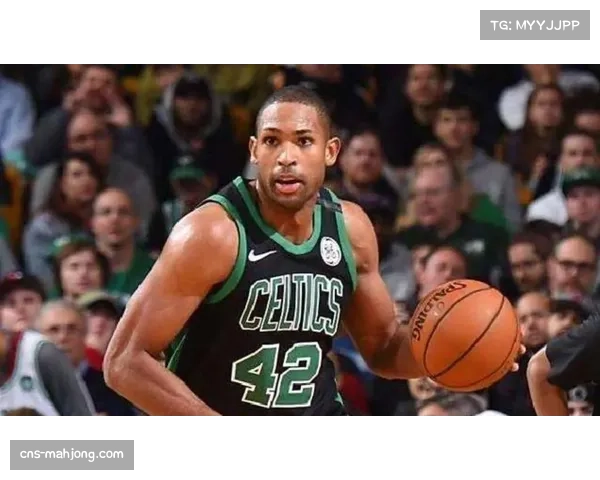 霍福德半场三分6中5砍17分 老将外线火力成勇士逆转要素